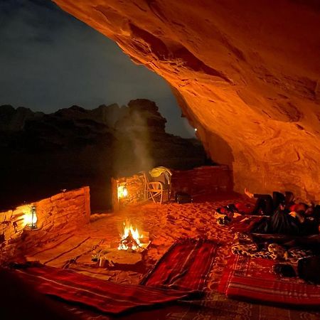 Wadi Rum Cave Camping Exterior photo