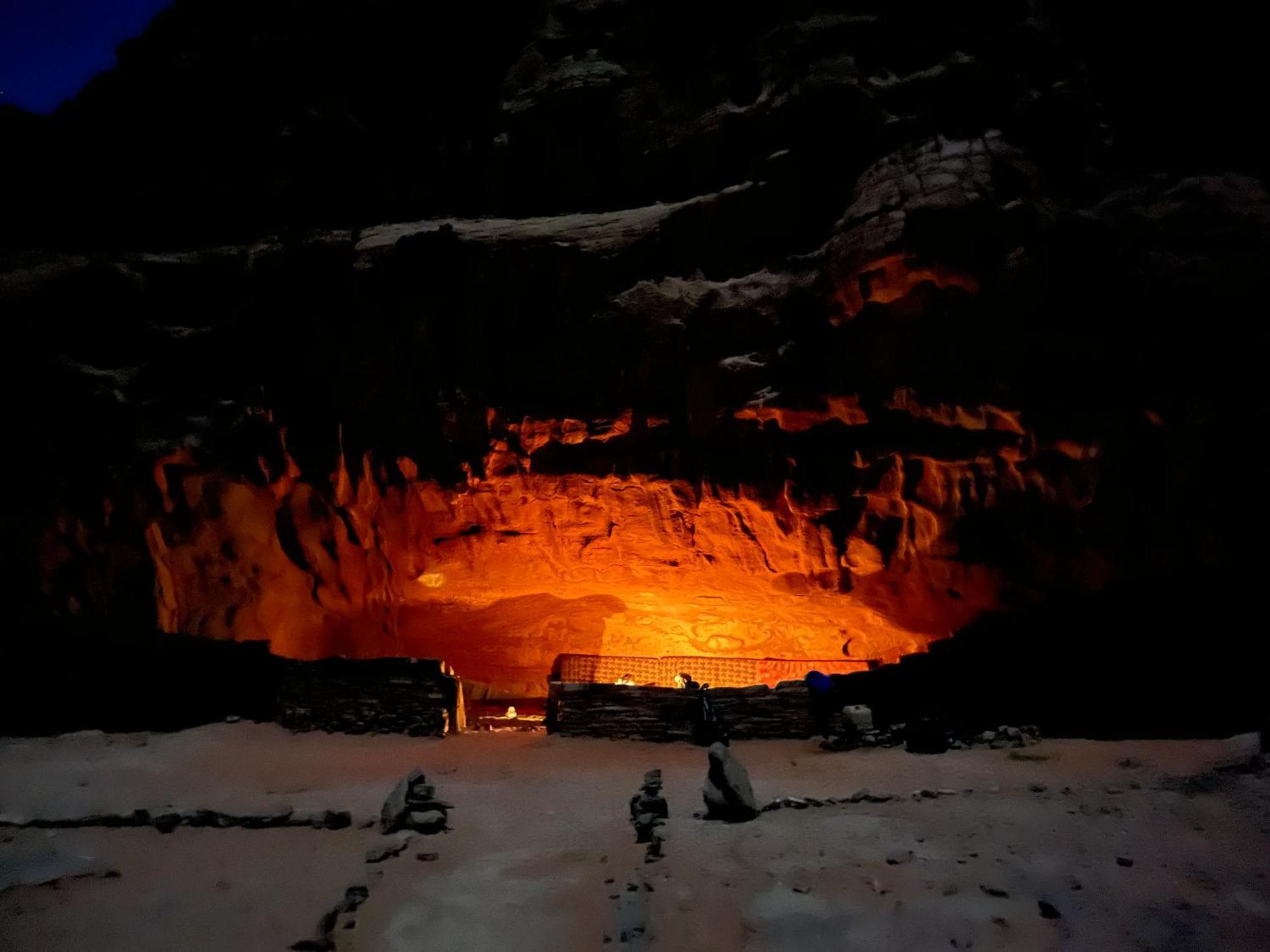 Wadi Rum Cave Camping Exterior photo