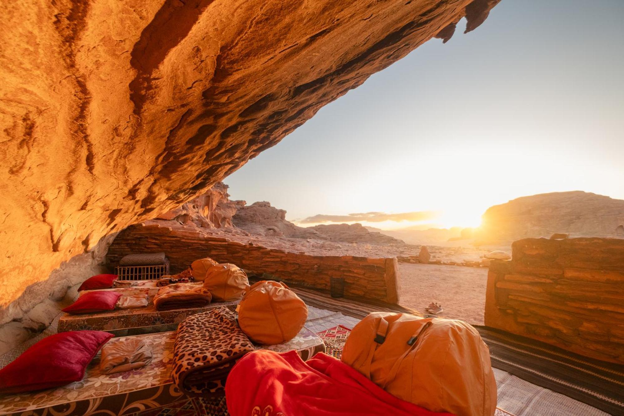 Wadi Rum Cave Camping Exterior photo