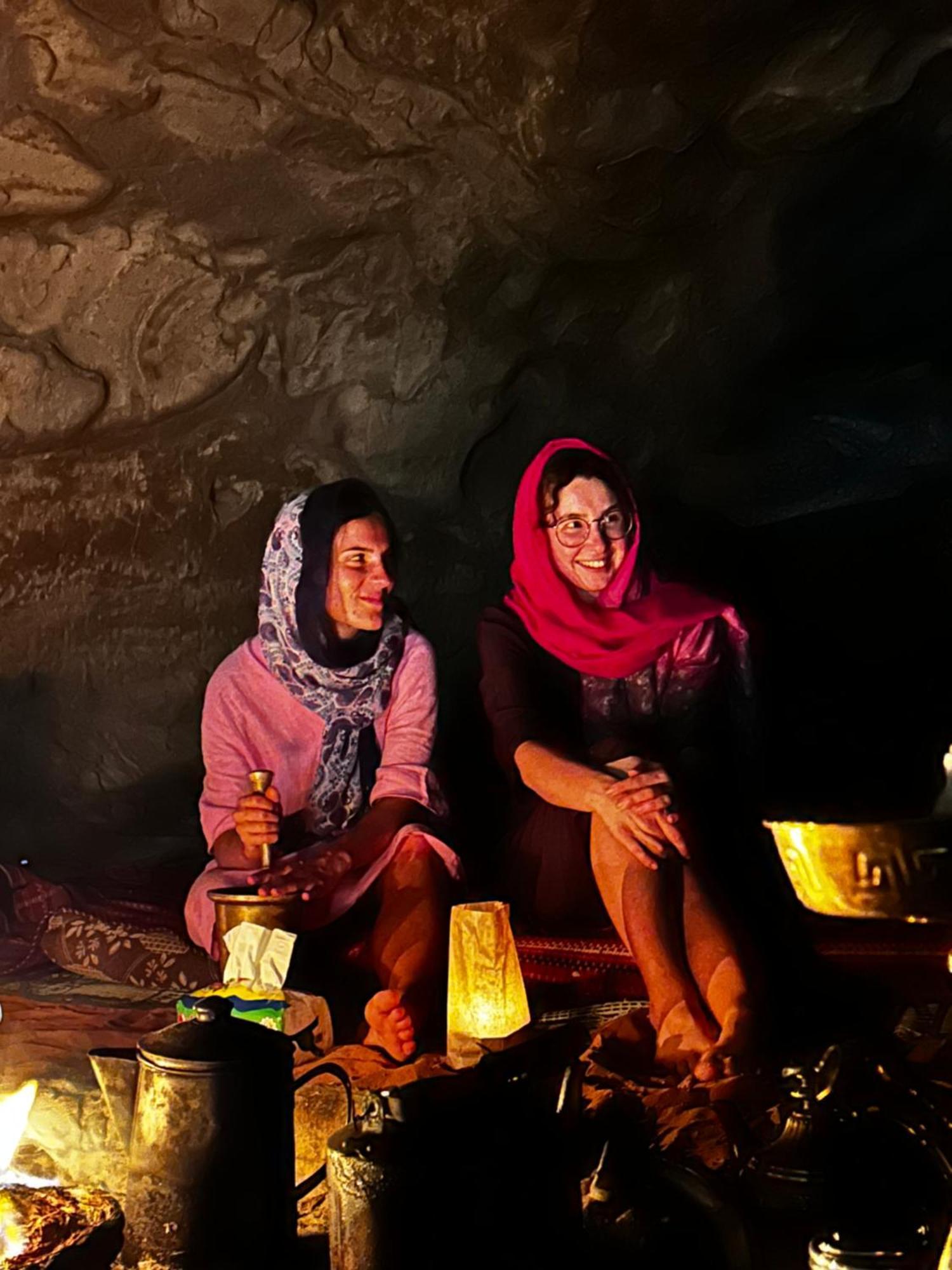 Wadi Rum Cave Camping Exterior photo