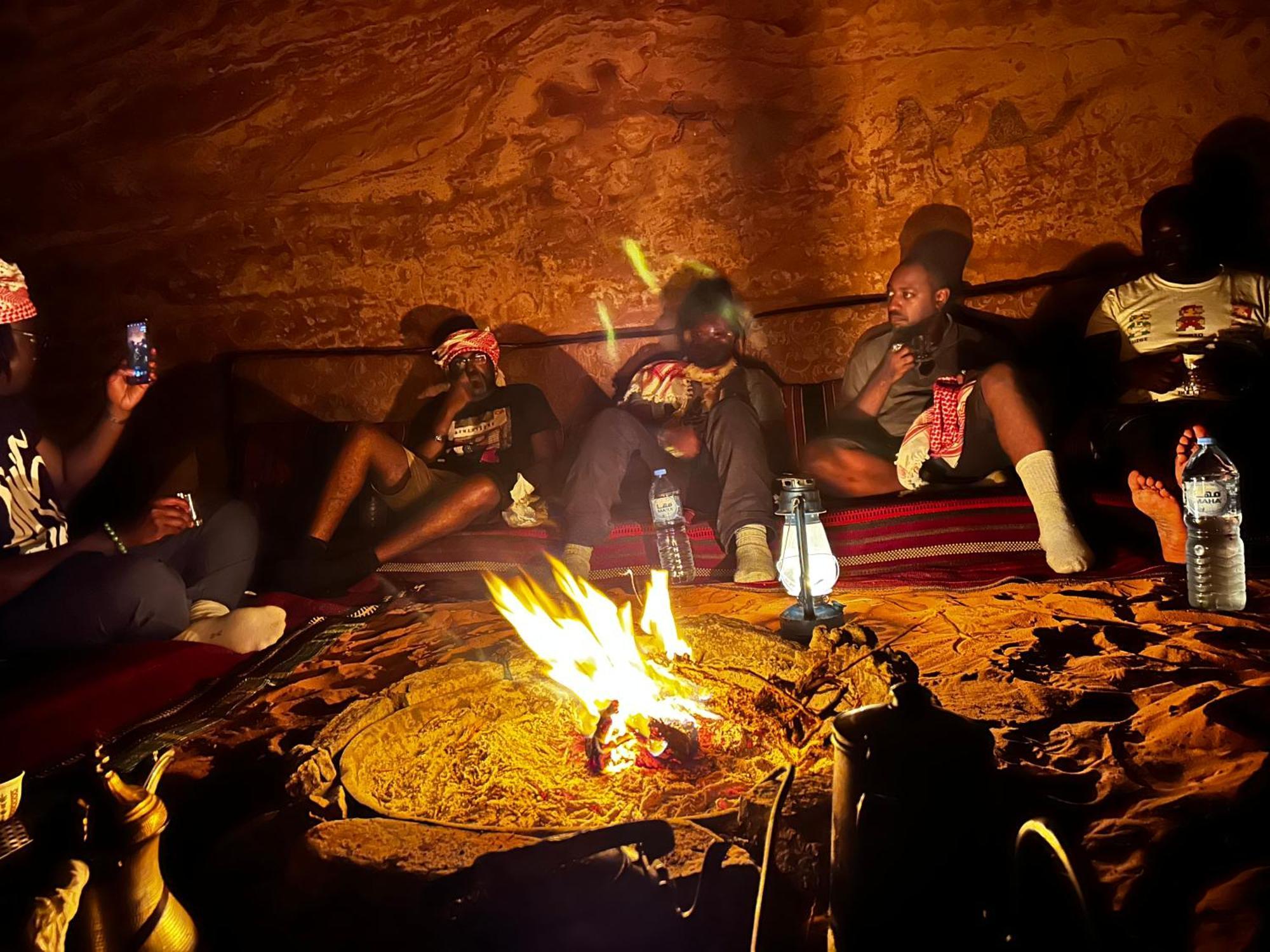 Wadi Rum Cave Camping Exterior photo